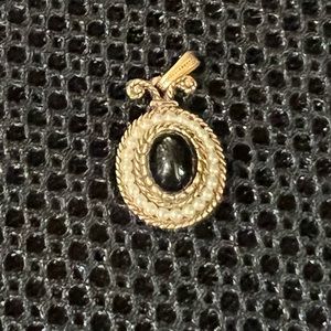 Avon gold and Pearl and black onyx pendant